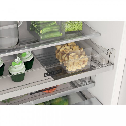 Встраиваемый холодильник Whirlpool WHC20 T573