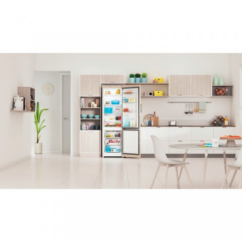 Холодильник Indesit ITR 4200 E