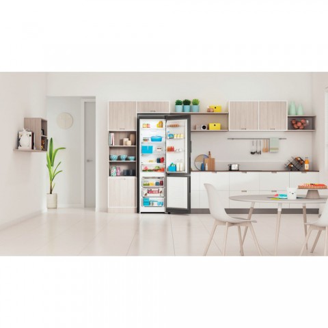Холодильник Indesit ITR 5200 S