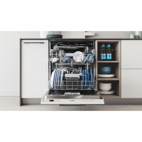 Посудомоечная машина Indesit DIC 3B+19