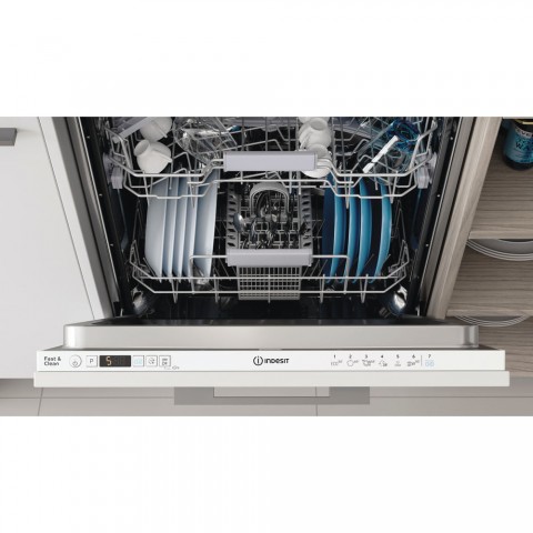 Посудомоечная машина Indesit DIC 3B+19